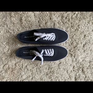 American Eagle Sneakers